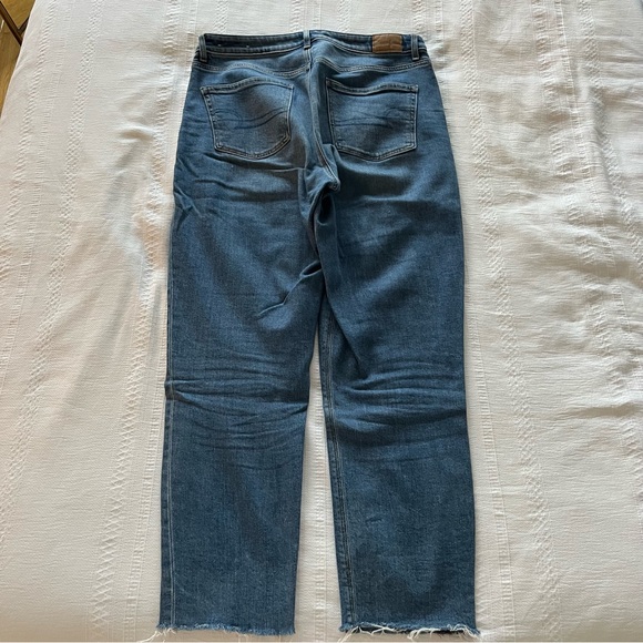 American Eagle Cropped Straight Leg Jeans - Picture 3 of 7